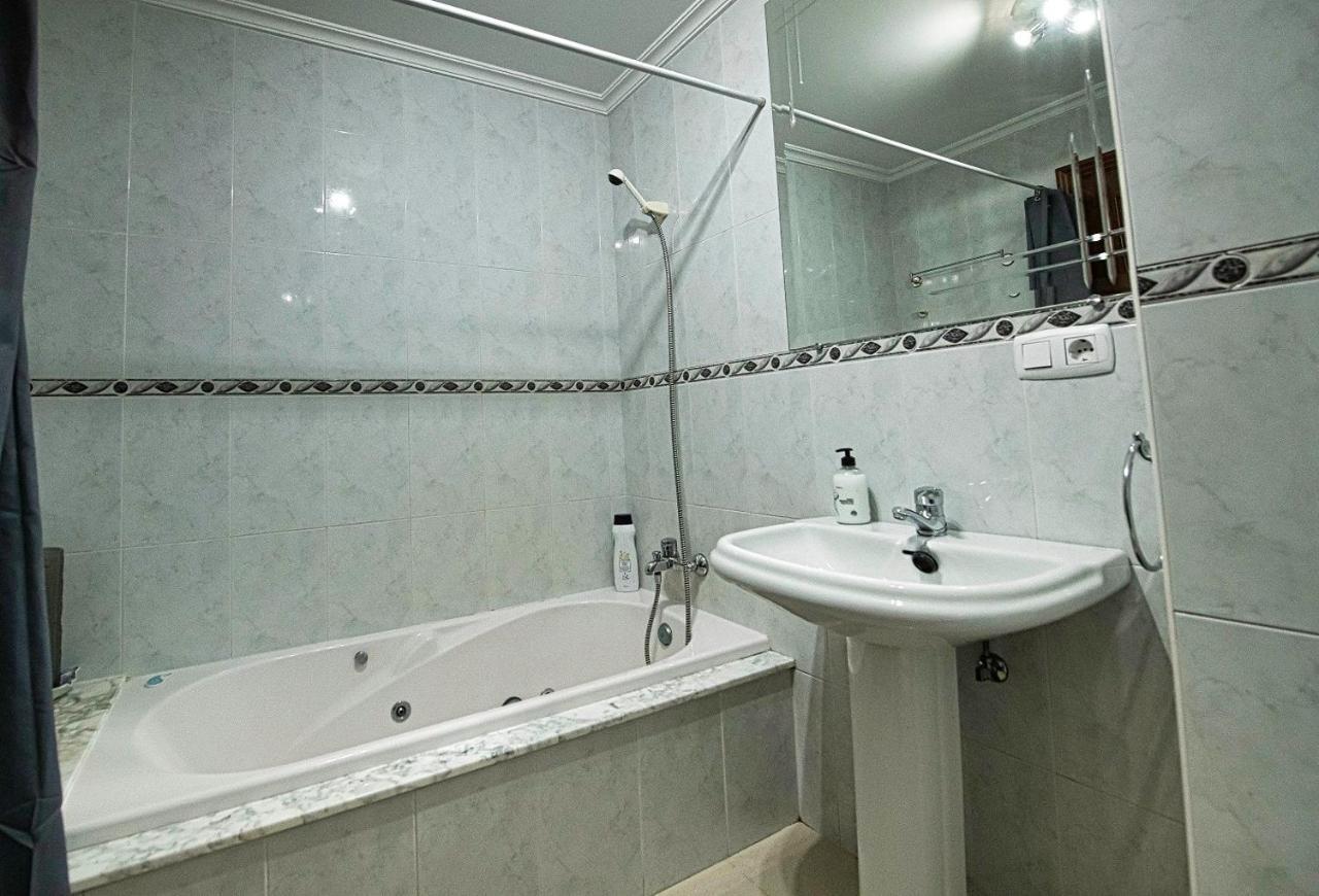 Apartamento Avelina Monforte De Lemos Kültér fotó